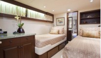 Yacht REFLECTIONS -  Port Twin Cabin